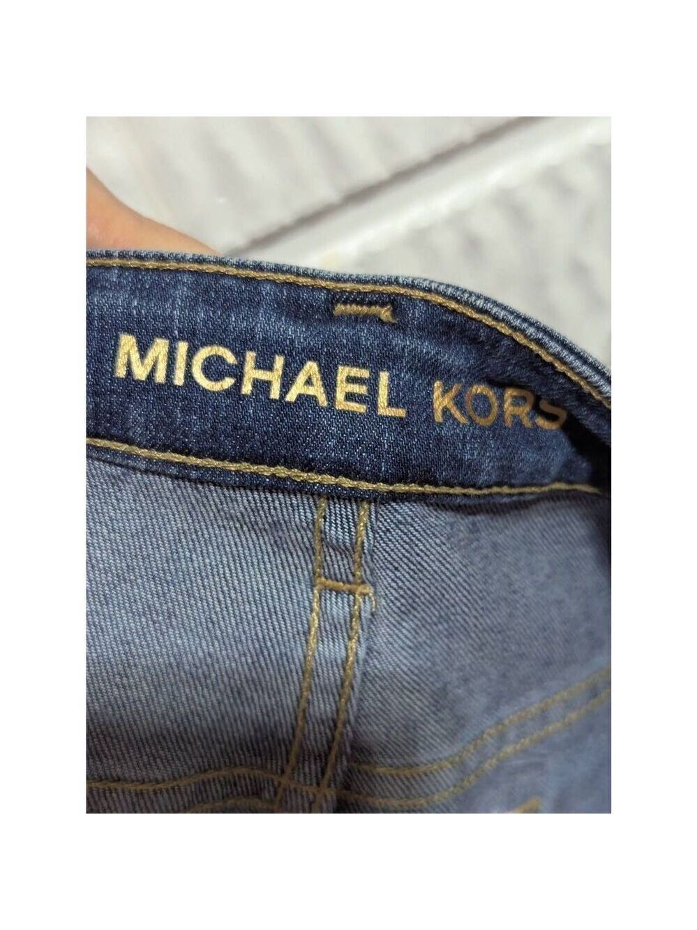 Michael Kors Women's Blue Medium-Wash Polka Dot Denim Jeans Pre-Loved Size 8 - Picture 3 of 8